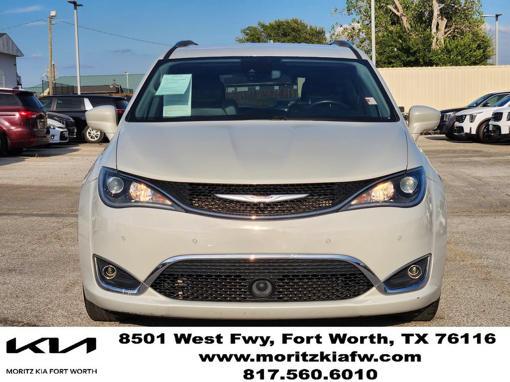 Used 2020 Chrysler Pacifica Touring-L w/ Advanced Safetytec Group FWD image 2