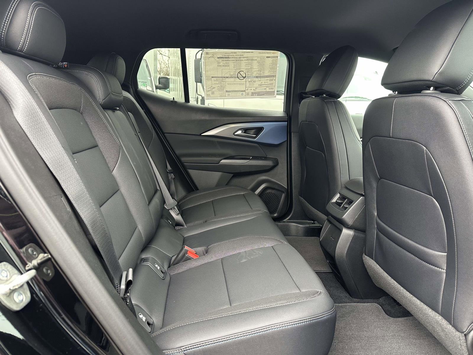 New 2026 Chevrolet Equinox EV LT image 24