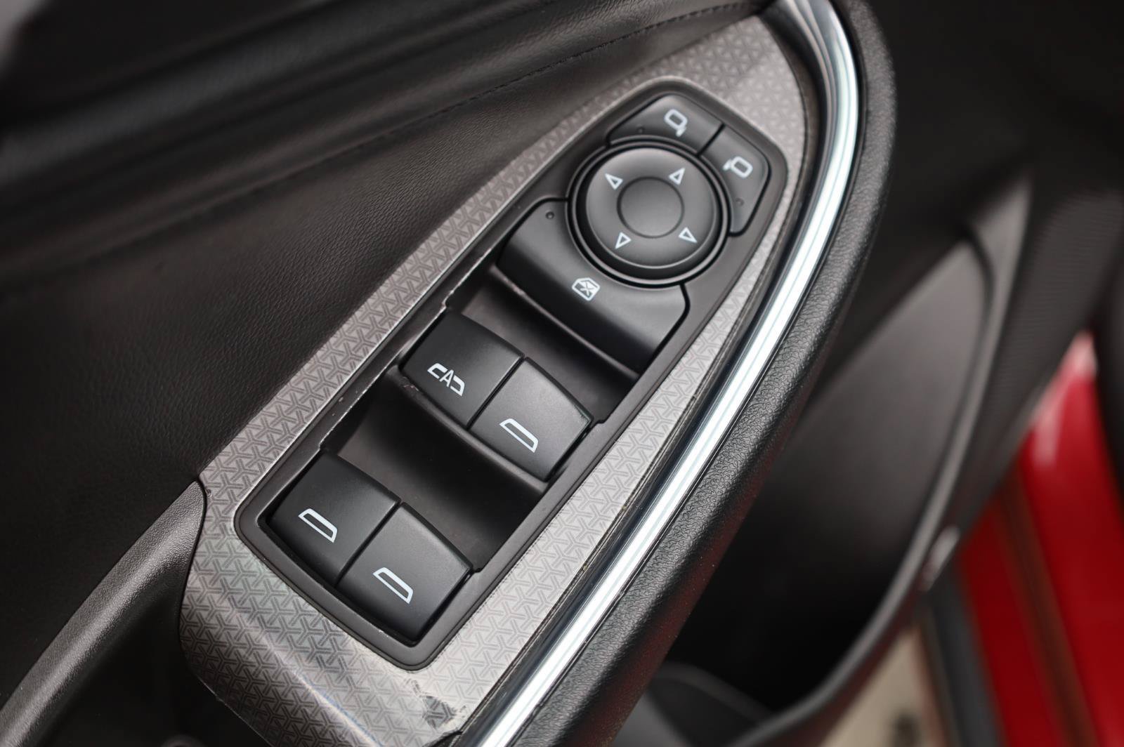 Used 2018 Chevrolet Malibu Hybrid w/ Leather Package FWD image 35