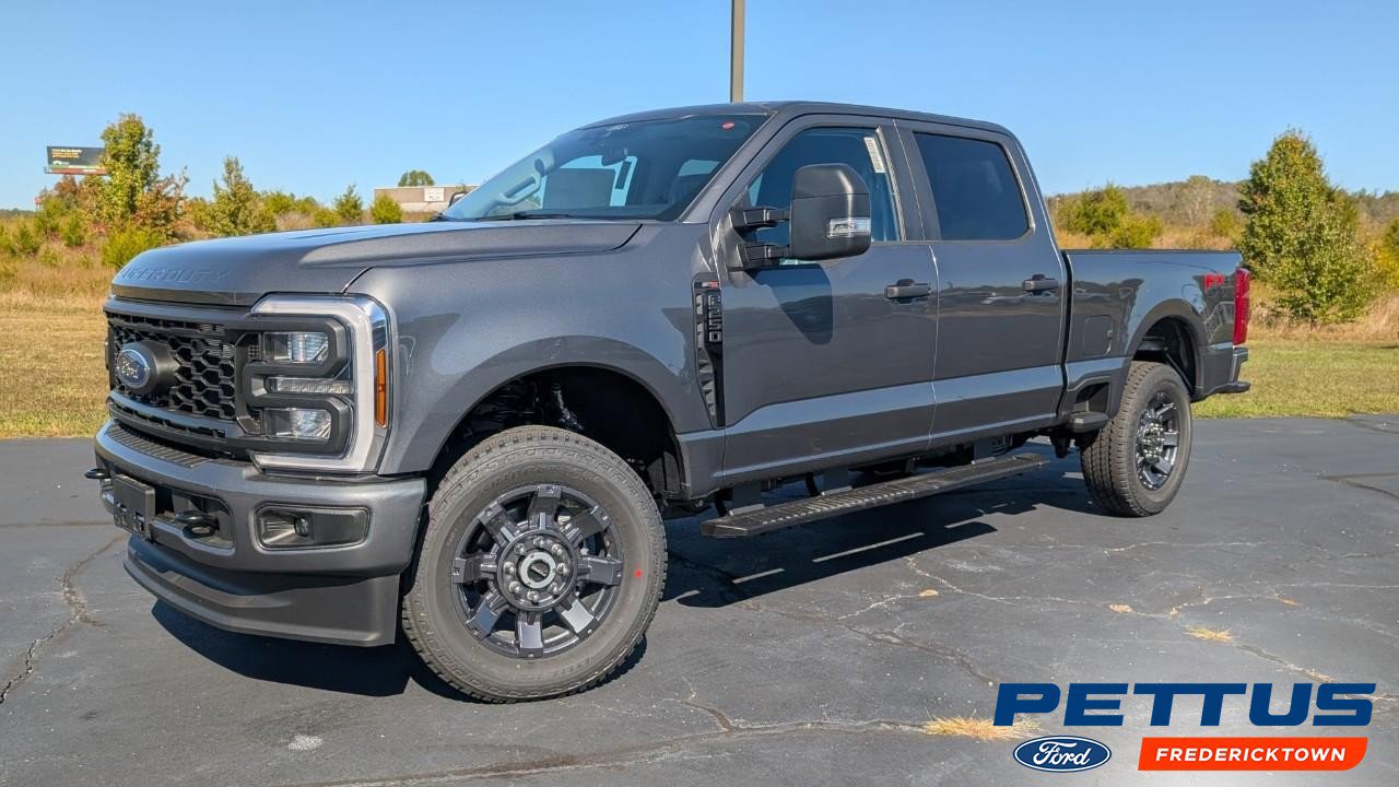 New 2026 Ford F250 4x4 Crew Cab Super Duty image 1