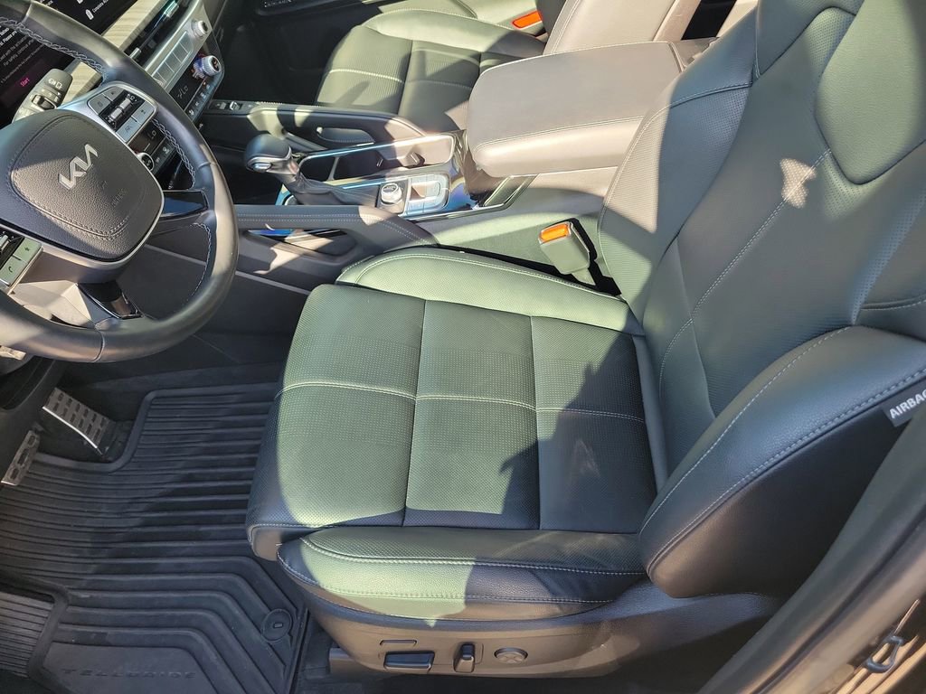 Used 2023 Kia Telluride SX image 19