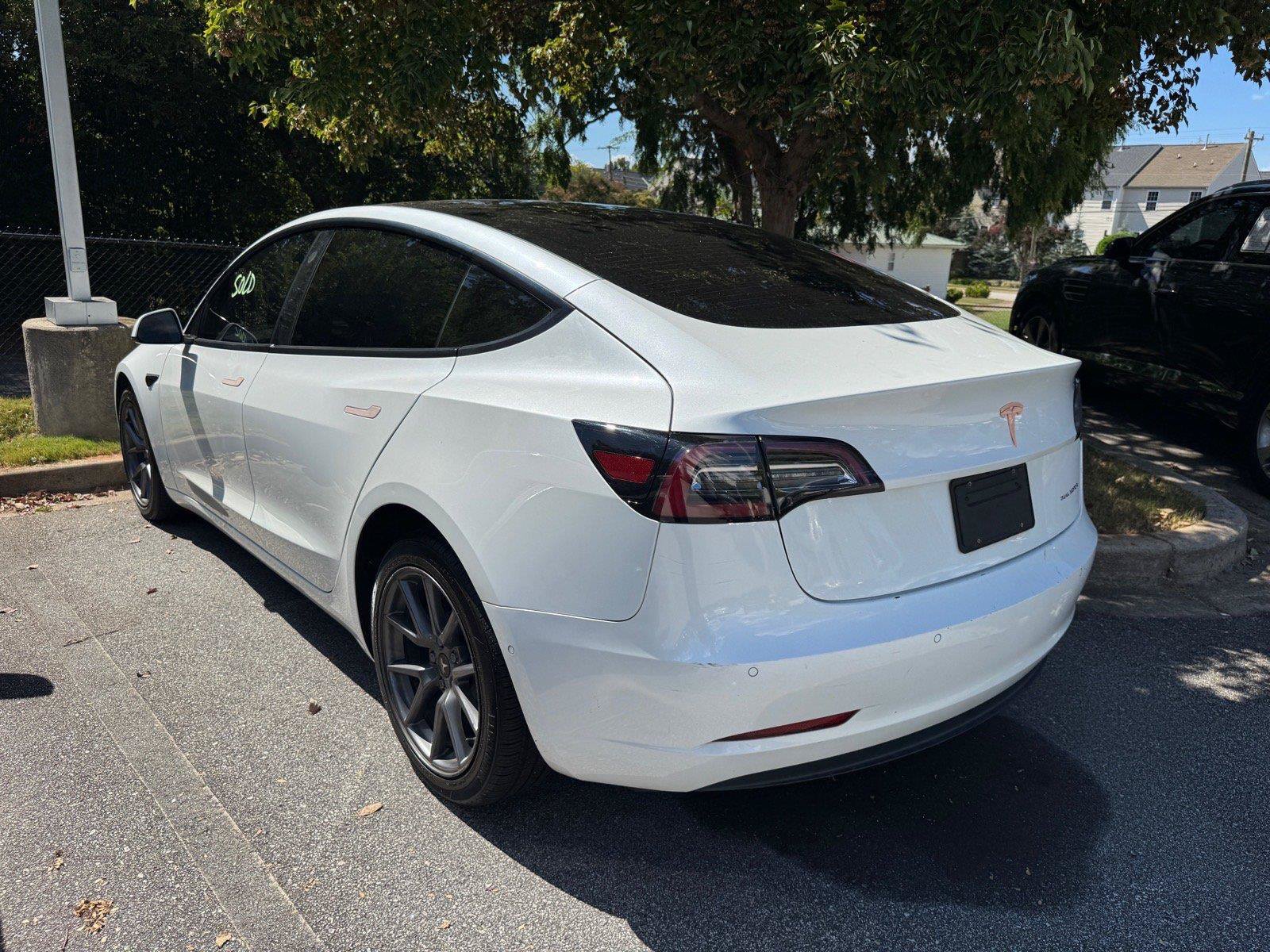 Used 2022 Tesla Model 3 Long Range AWD/4WD image 21