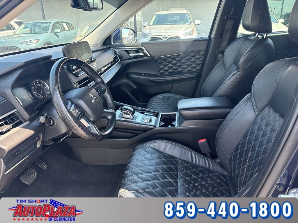 Used 2022 Mitsubishi Outlander SEL FWD image 2
