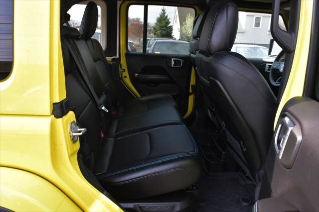 Used 2024 Jeep Wrangler Unlimited Rubicon 4xe AWD/4WD image 15