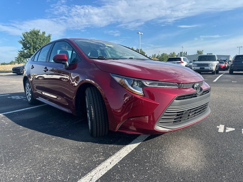 Used 2023 Toyota Corolla LE FWD image 11