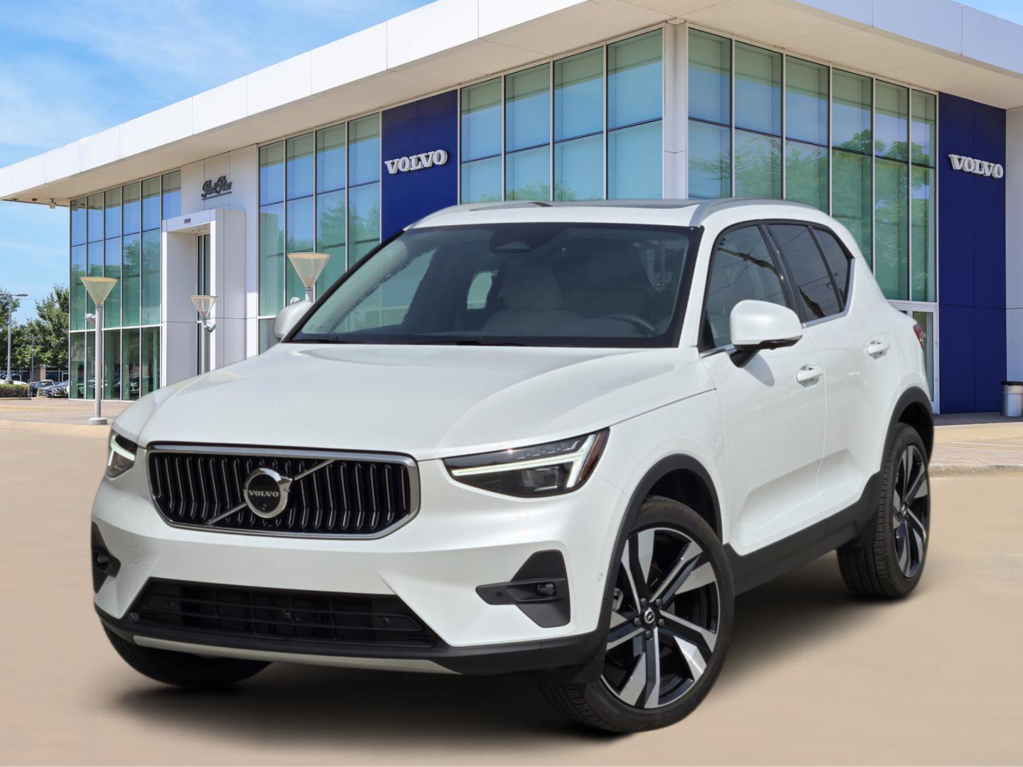 Used 2025 Volvo XC40 B5 Plus w/ Protection Package Premier