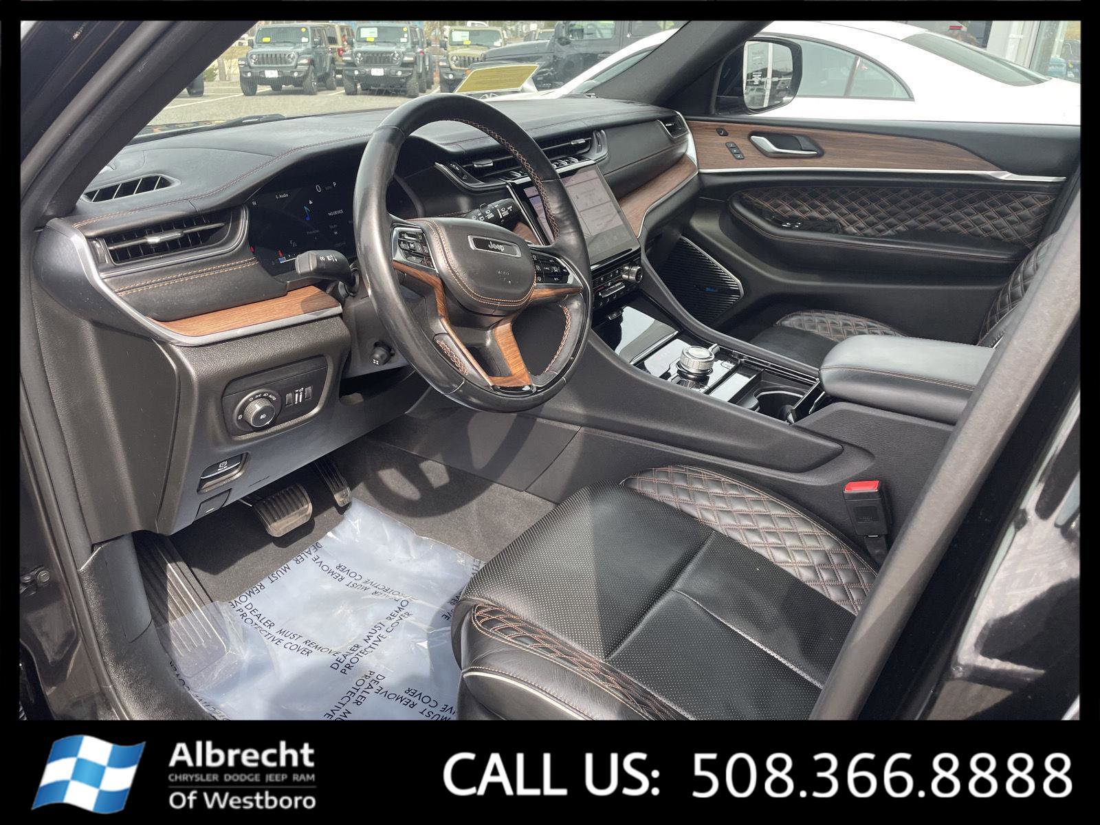 Used 2023 Jeep Grand Cherokee Summit w/ Adv Protech Group IV image 9
