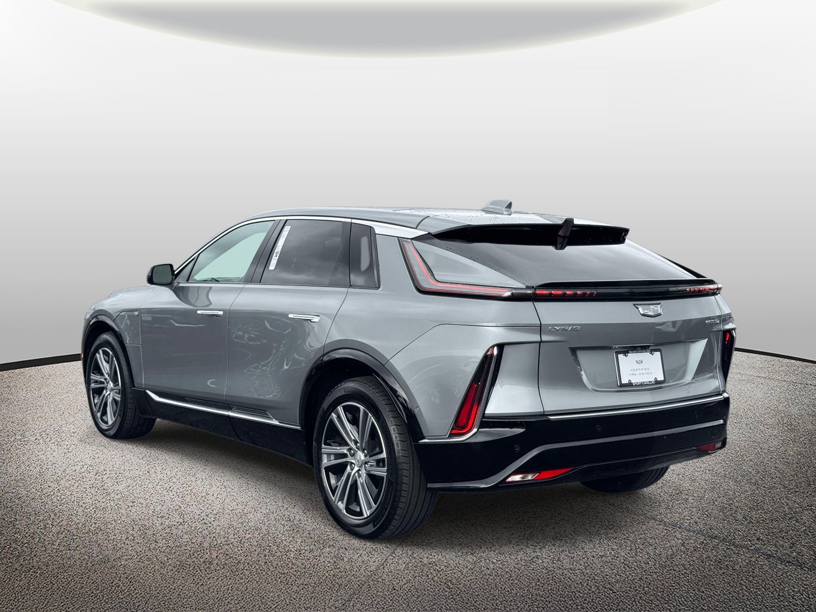 Certified 2024 Cadillac Lyriq Luxury AWD/4WD image 24