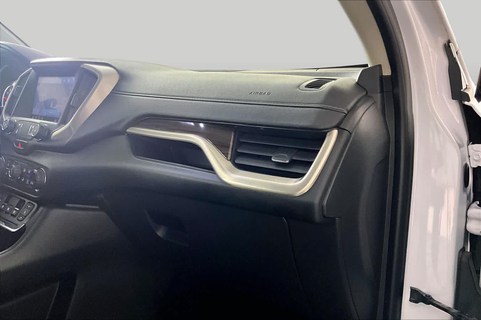 Used 2020 GMC Terrain Denali w/ Denali Premium Package FWD image 17