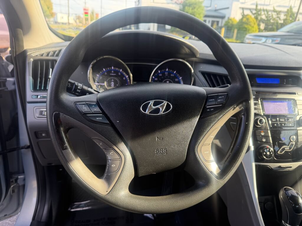 Used 2013 Hyundai Sonata GLS w/ Popular Equipment Pkg FWD image 12