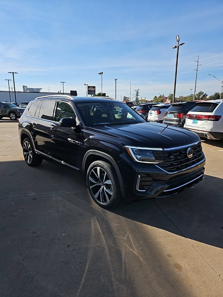 New 2026 Volkswagen Atlas SEL Premium R-Line AWD/4WD image 3