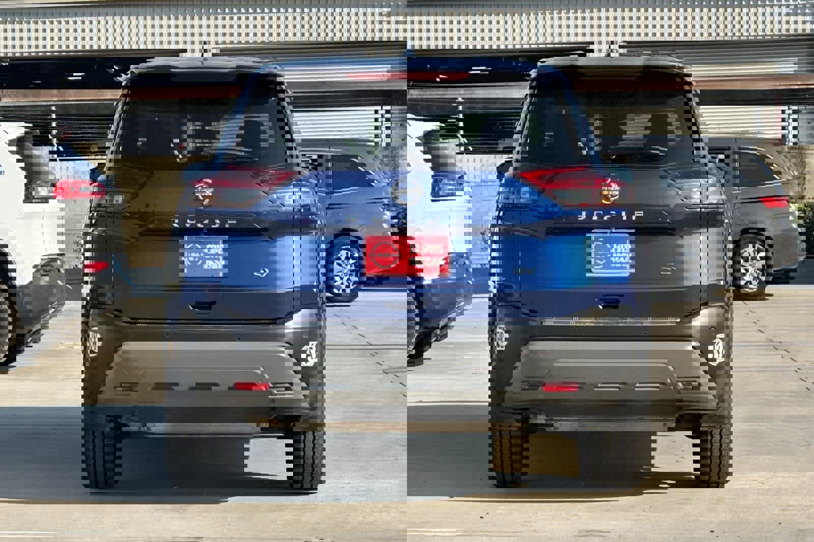 Used 2023 Nissan Rogue SV image 8