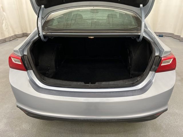 Used 2017 Chevrolet Malibu LT image 26