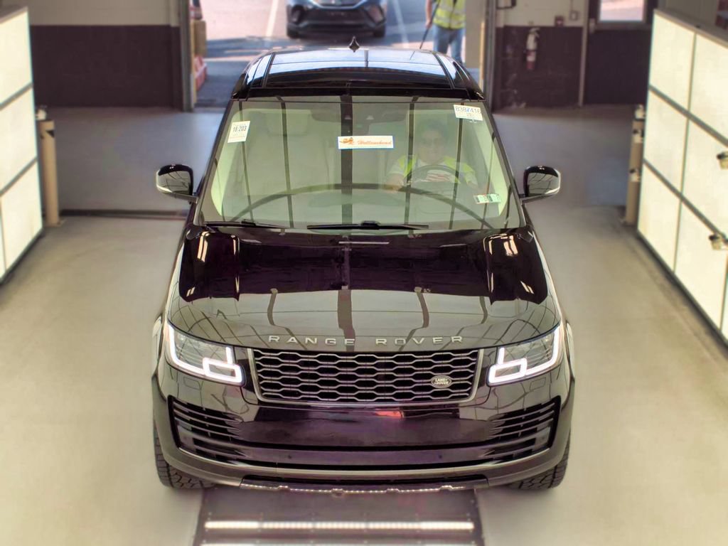 Used 2019 Land Rover Range Rover HSE AWD/4WD image 3