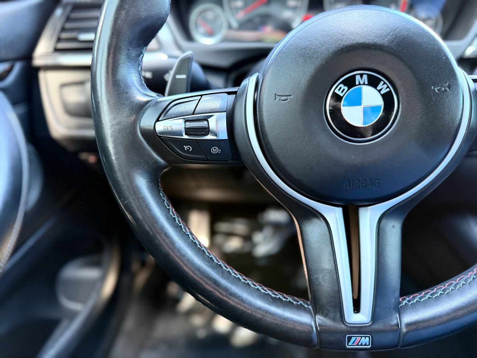 Used 2015 BMW M4 Convertible image 25