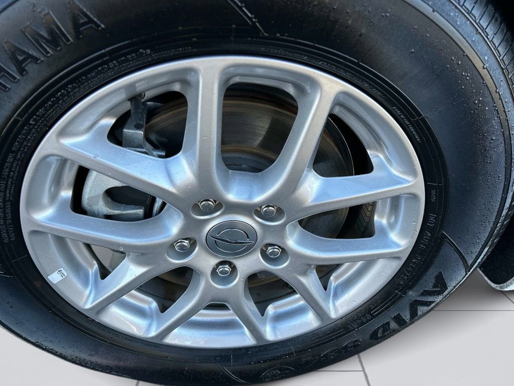 Used 2024 Chrysler Pacifica Touring-L image 9