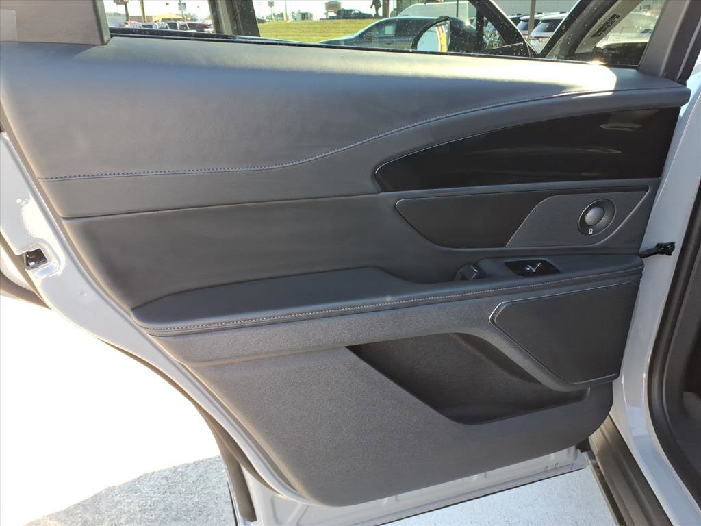 New 2026 Lincoln Nautilus Reserve w/ Jet Appearance Package image 11