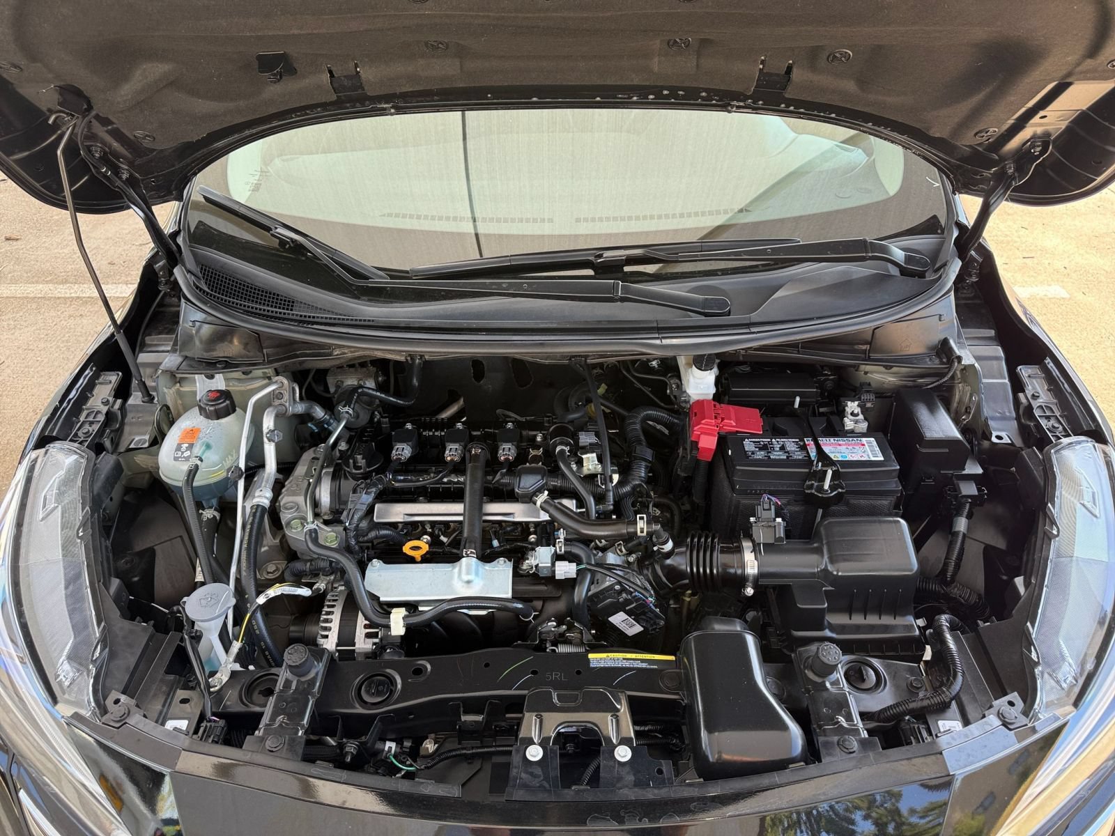 Used 2025 Nissan Versa SV FWD image 27