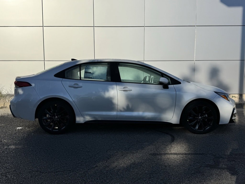 Used 2026 Toyota Corolla SE image 31