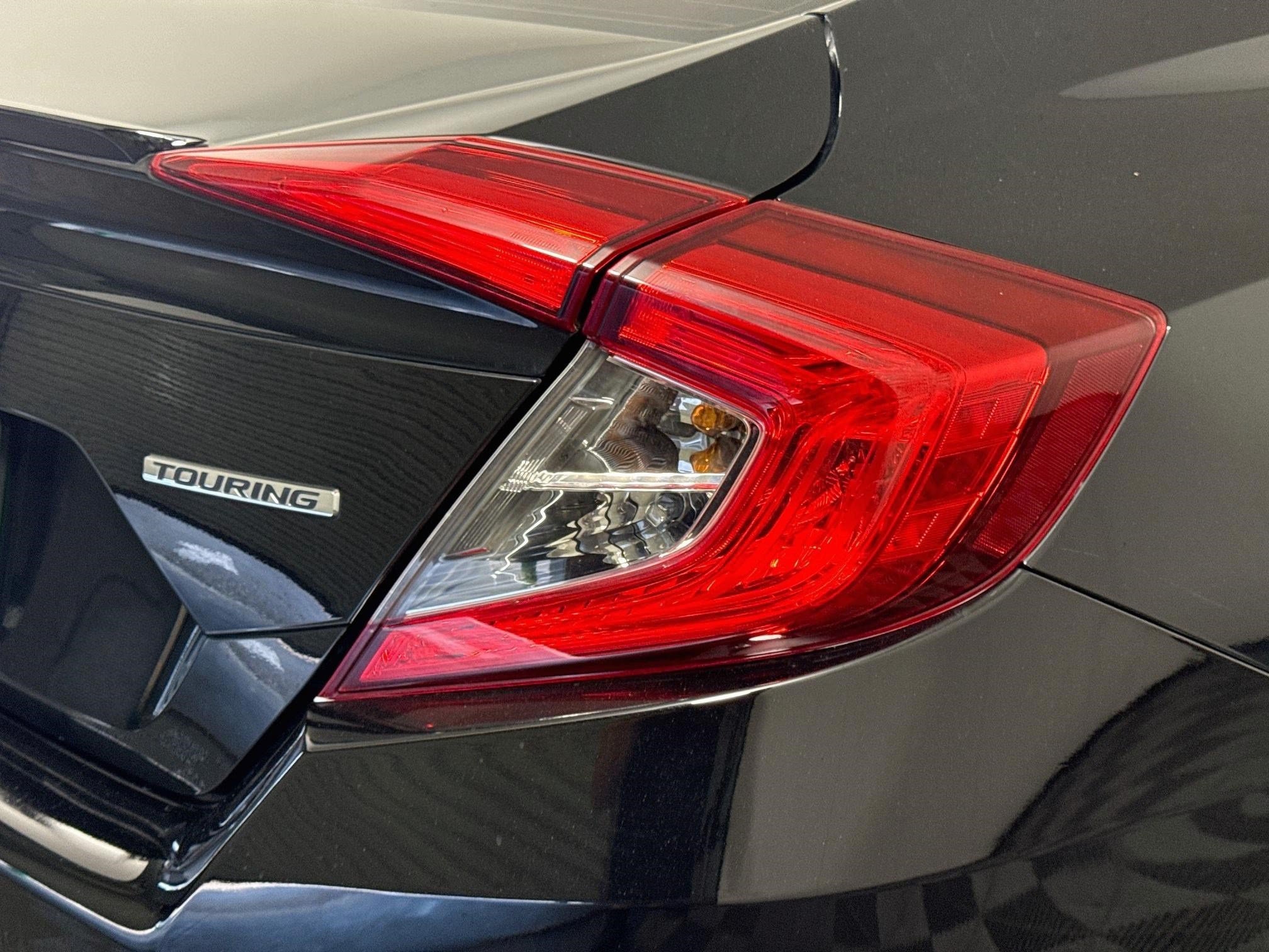 Used 2016 Honda Civic Touring image 34