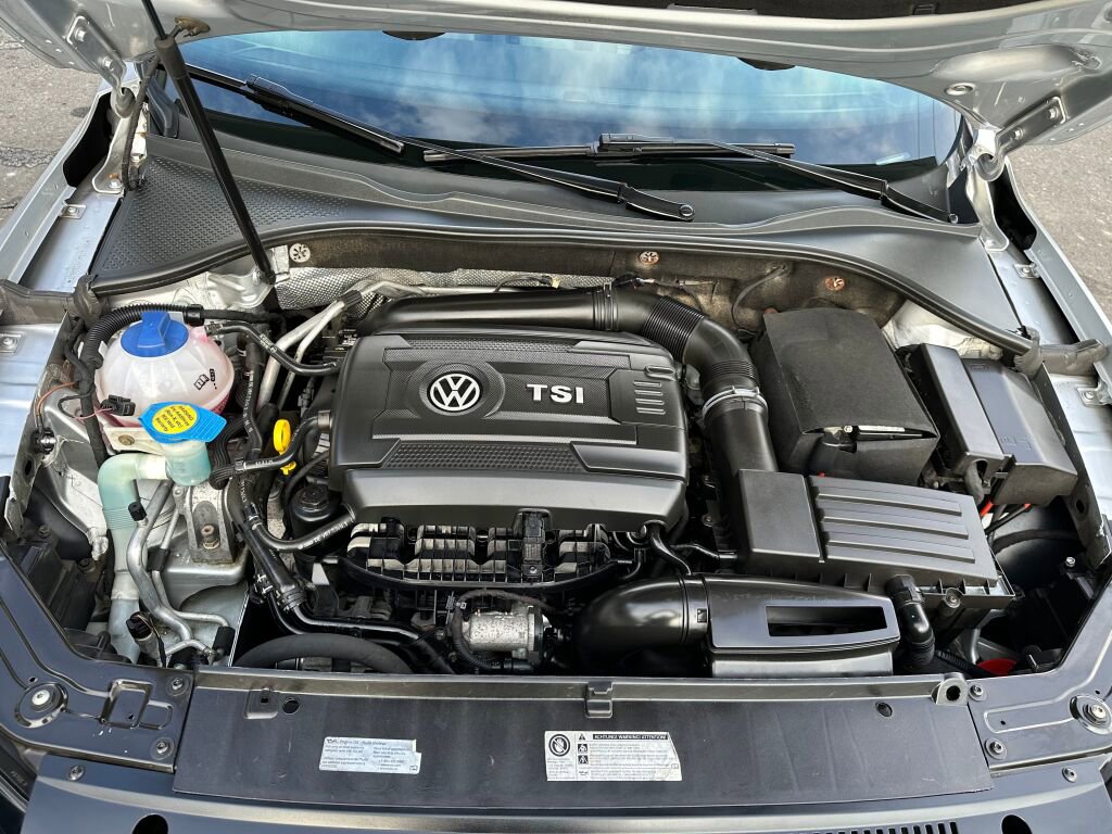 Used 2014 Volkswagen Passat 1.8T Wolfsburg Edition image 30