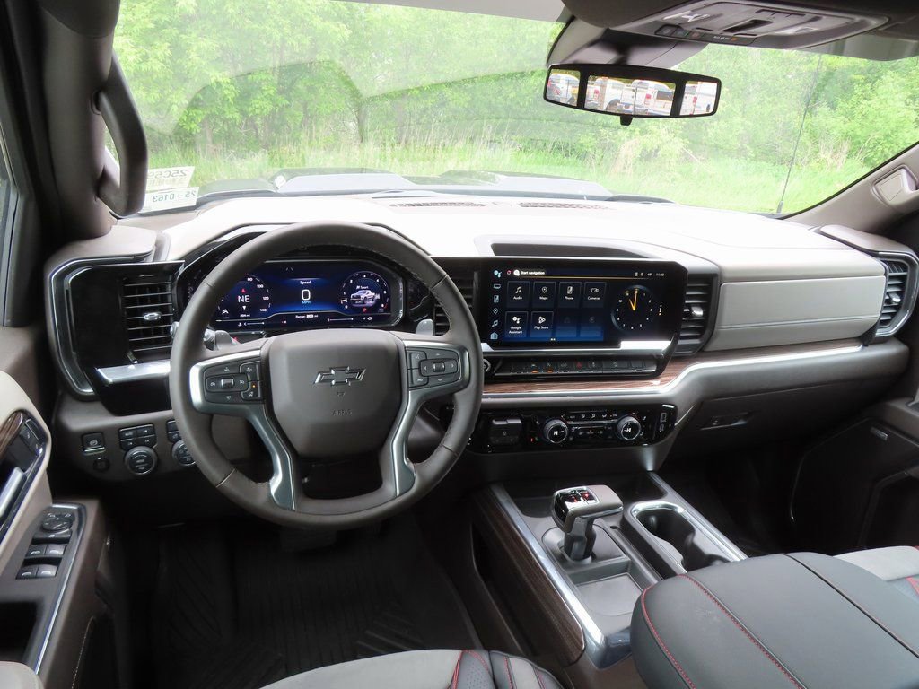 New 2025 Chevrolet Silverado 1500 LT Trail Boss w/ Convenience Package II AWD/4WD image 4