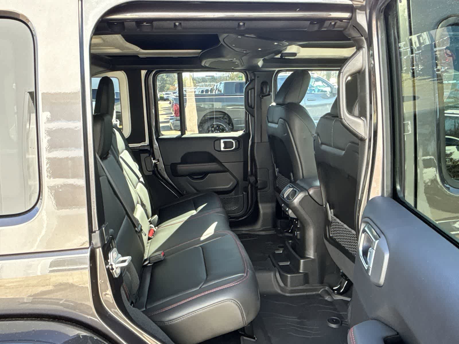 New 2026 Jeep Wrangler Unlimited Rubicon AWD/4WD image 10