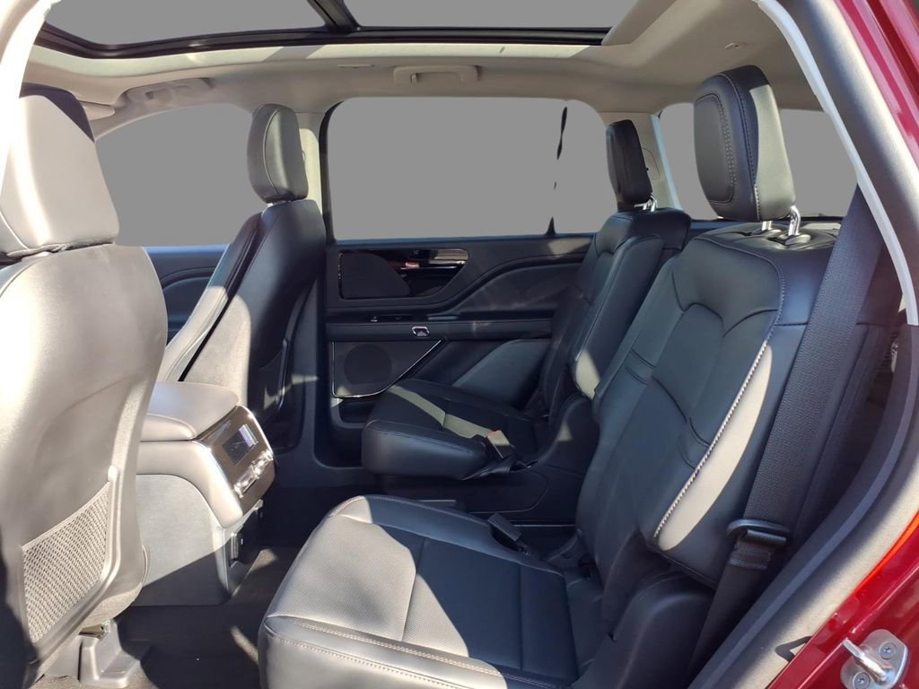 New 2026 Lincoln Nautilus Reserve w/ Jet Appearance Package image 5