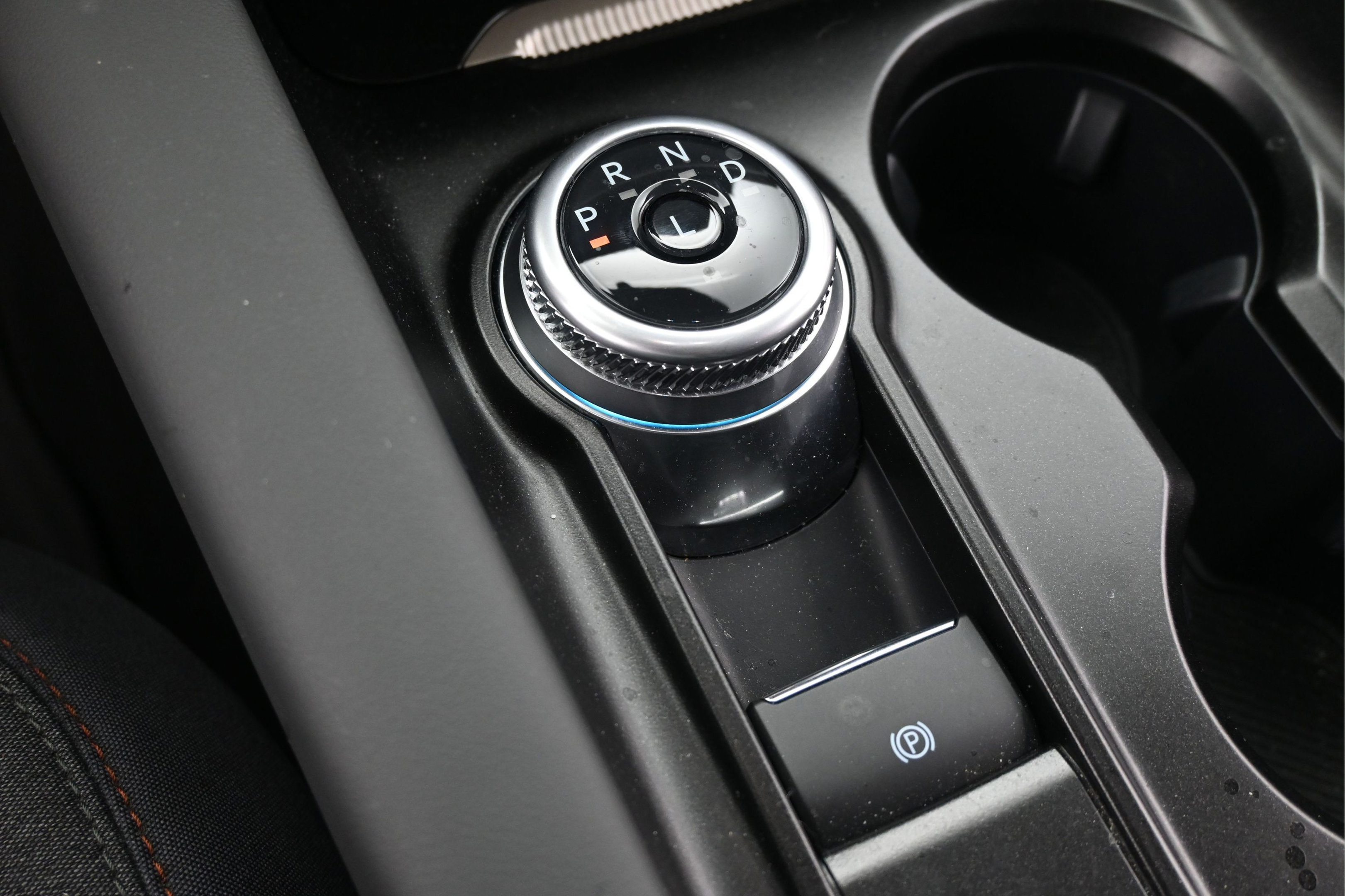 Used 2025 Ford Explorer Active RWD image 18