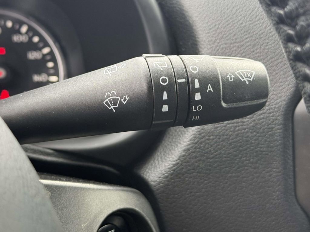 Used 2020 Jeep Renegade Latitude w/ Cold Weather Group image 27