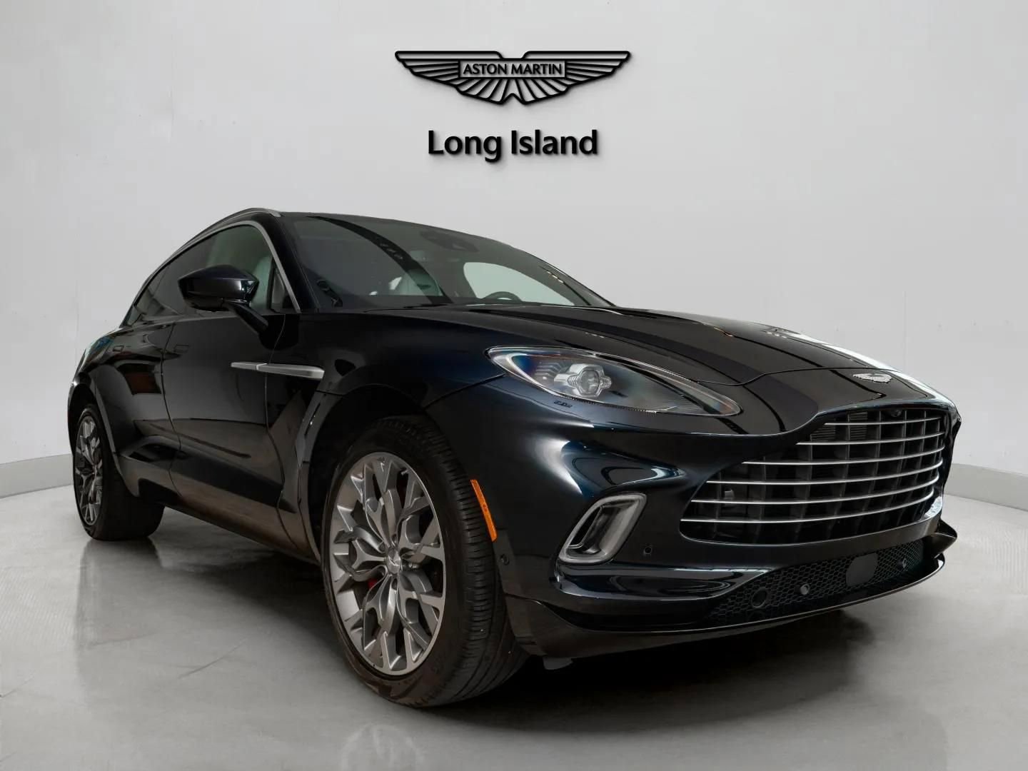 Used 2023 Aston Martin DBX AWD/4WD image 3