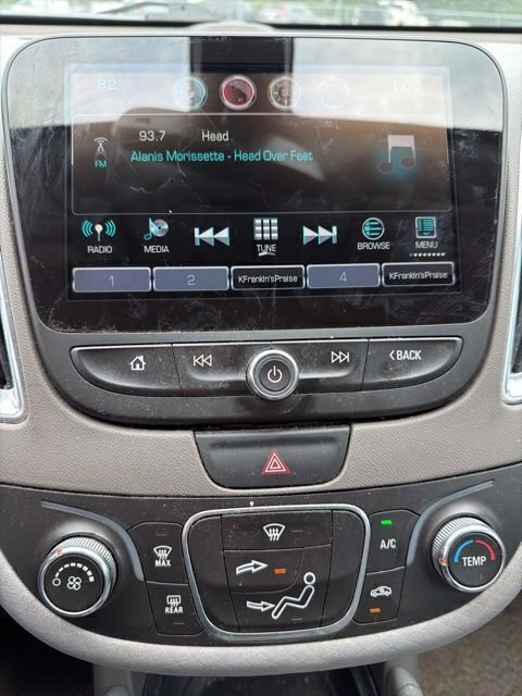 Used 2016 Chevrolet Malibu LT FWD image 12