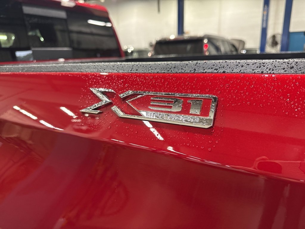 New 2026 GMC Sierra 1500 SLT w/ SLT Premium Plus Package image 15