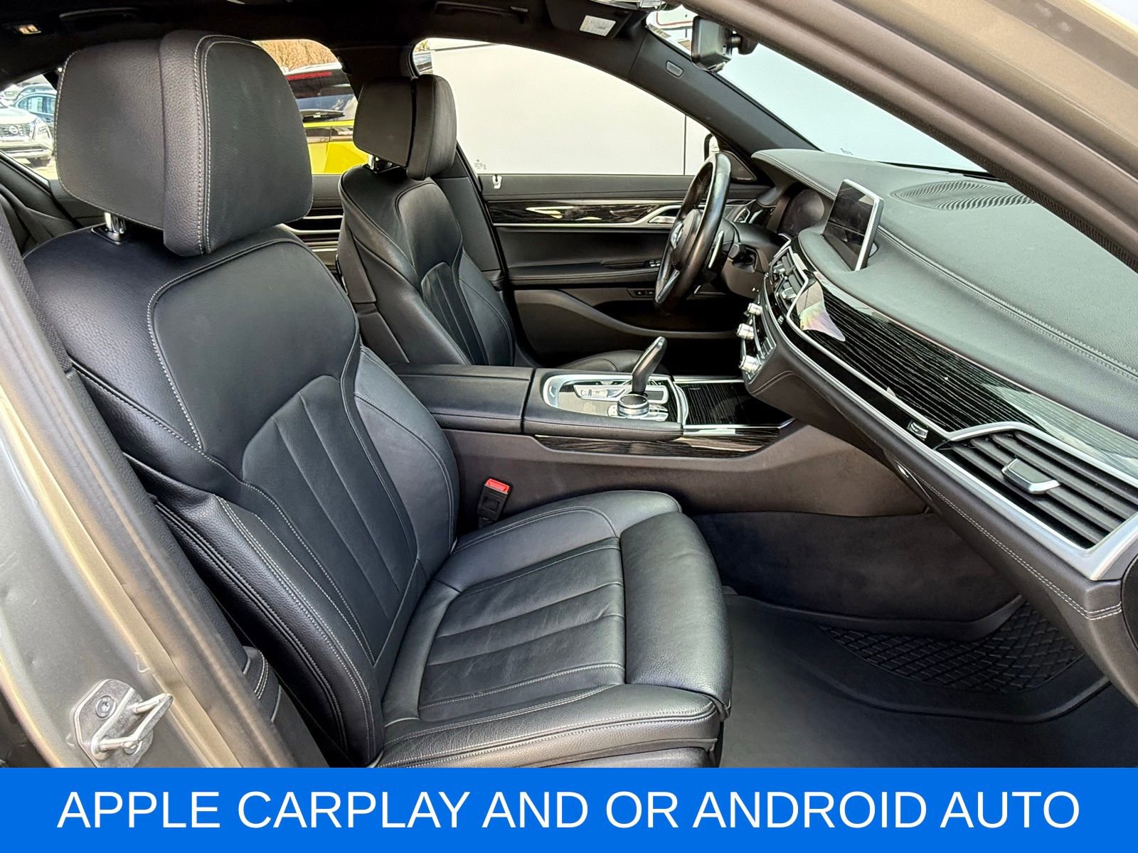 Used 2022 BMW 740i xDrive w/ M Sport Package image 24