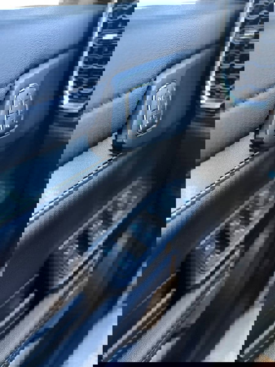 New 2025 Ford Ranger Lariat w/ Black Appearance Package image 25