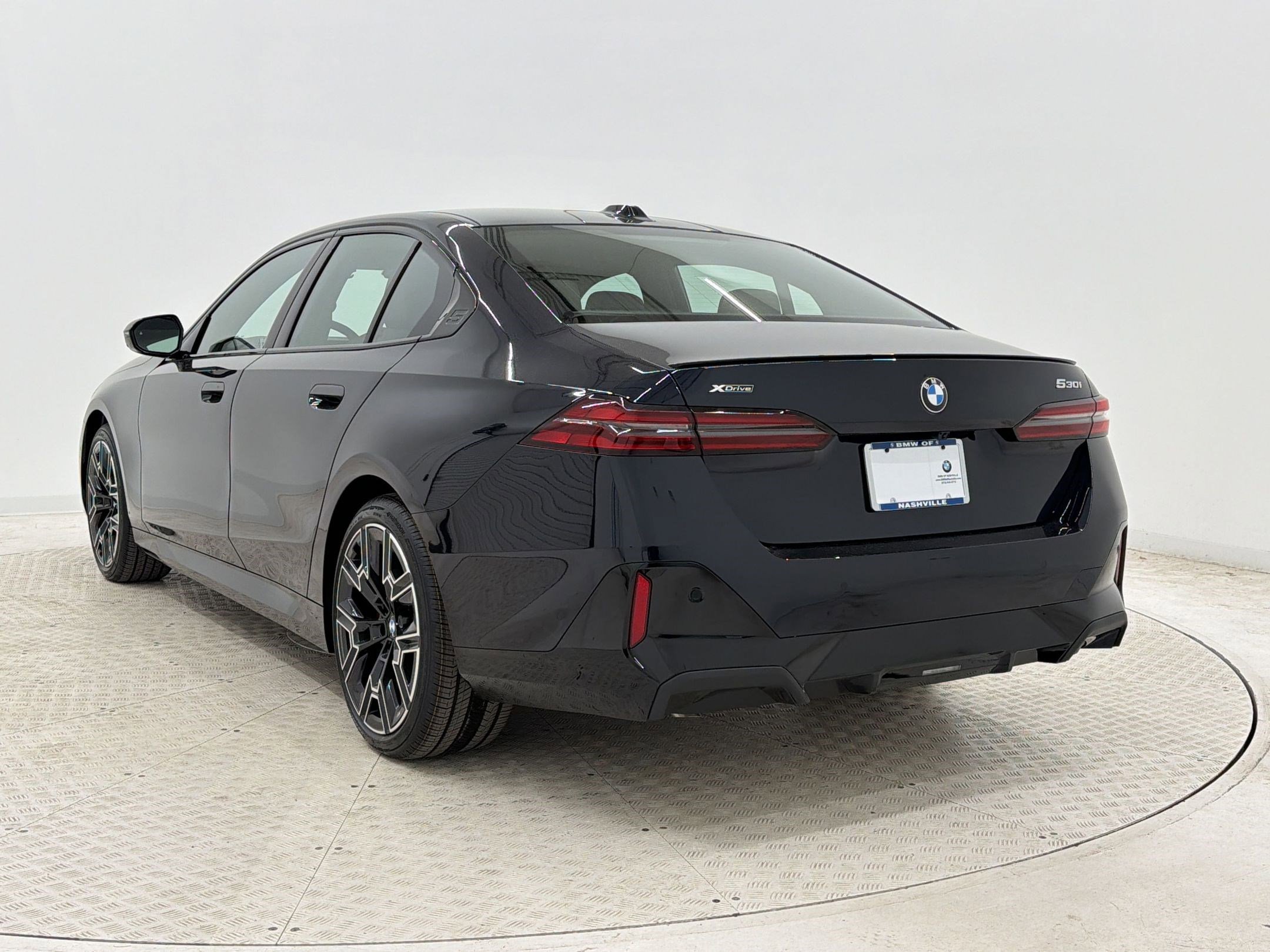 New 2027 BMW 530i xDrive AWD/4WD image 3
