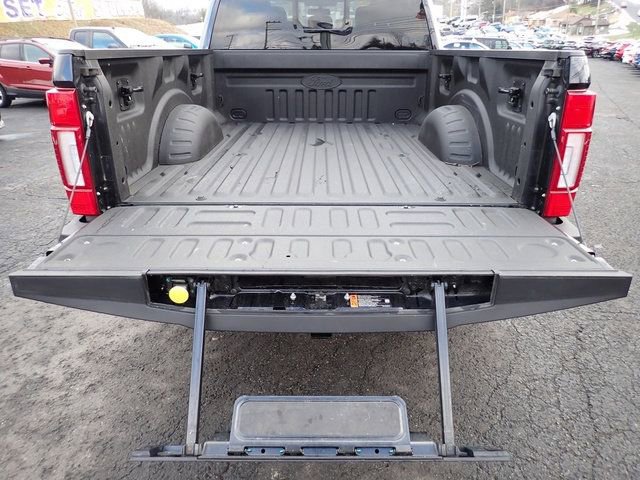 Certified 2022 Ford F350 Platinum w/ FX4 Off-Road Package image 7