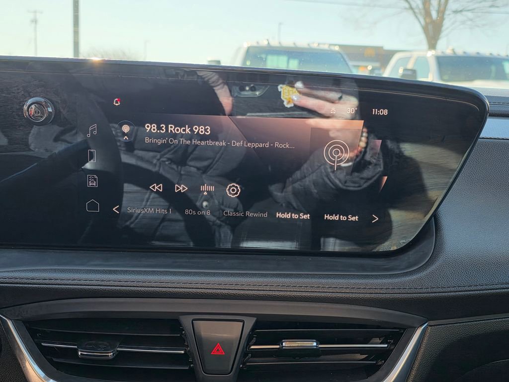 Used 2024 Buick Encore GX Sport Touring image 21