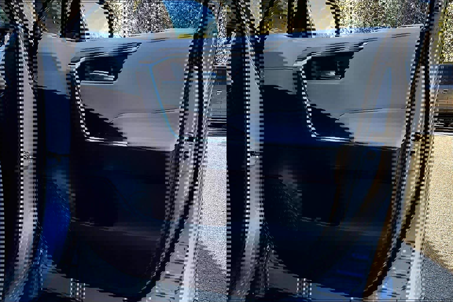 Used 2024 Toyota RAV4 XLE image 22