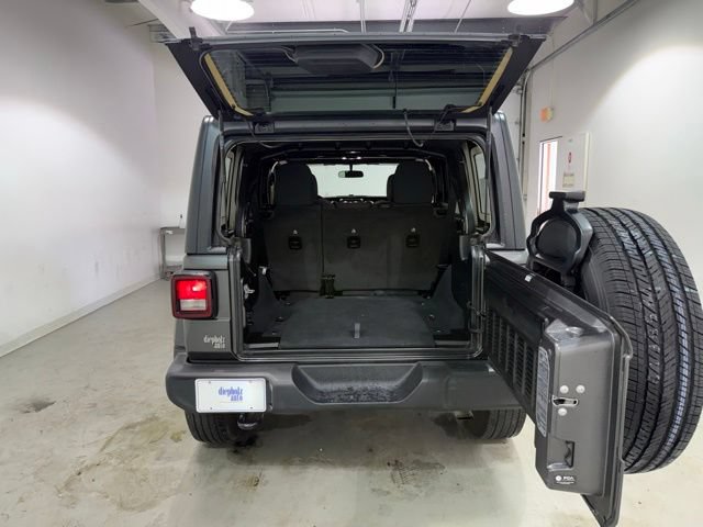 Used 2022 Jeep Wrangler Unlimited Sport AWD/4WD image 8