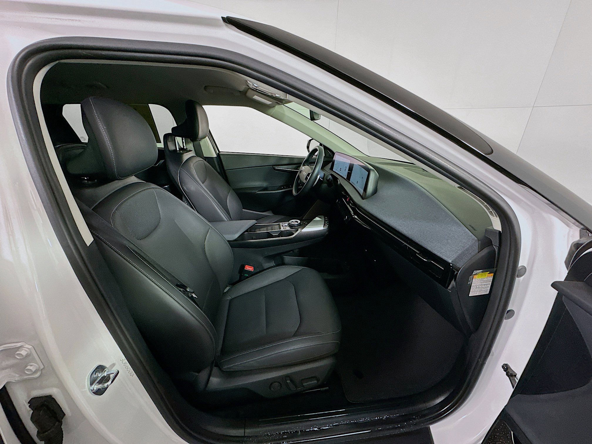 Used 2024 Kia EV6 Wind image 33