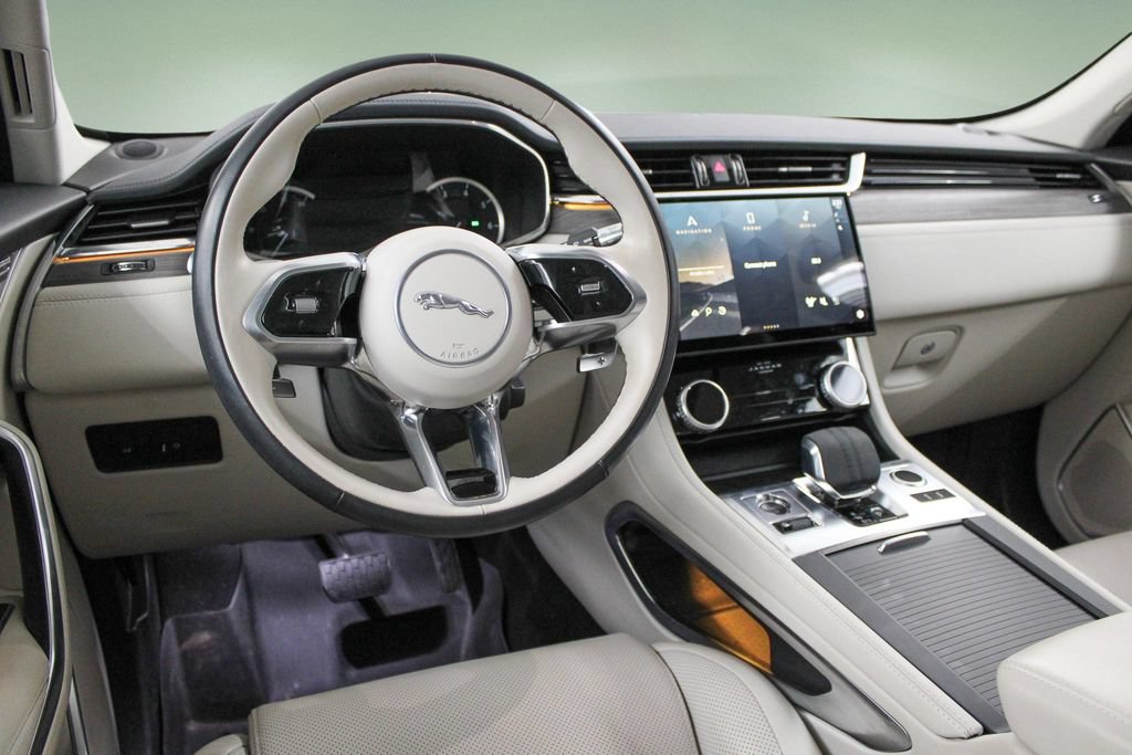 Used 2022 Jaguar F-PACE S AWD/4WD image 17