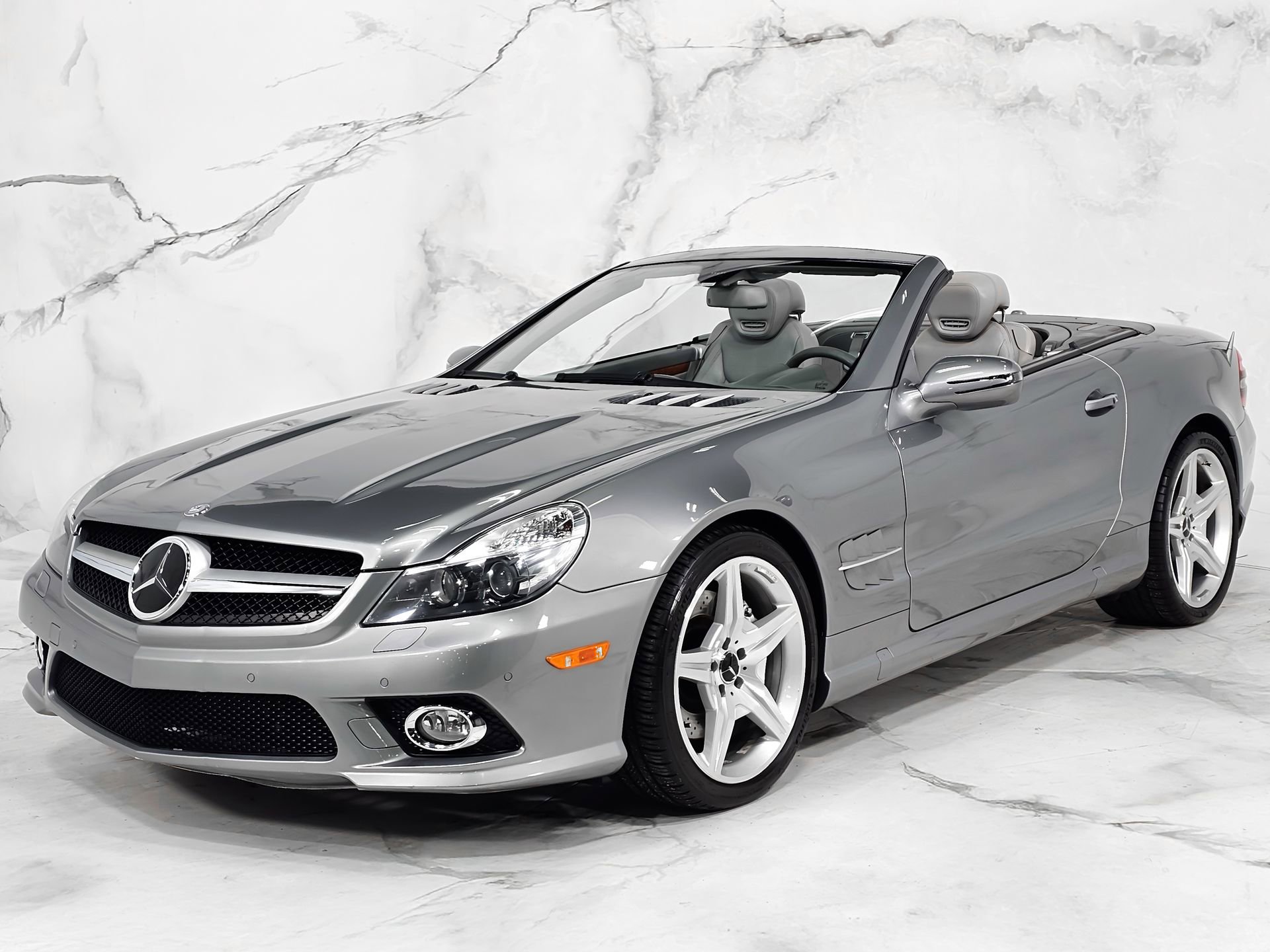 Used 2012 Mercedes-Benz SL 550 image 13