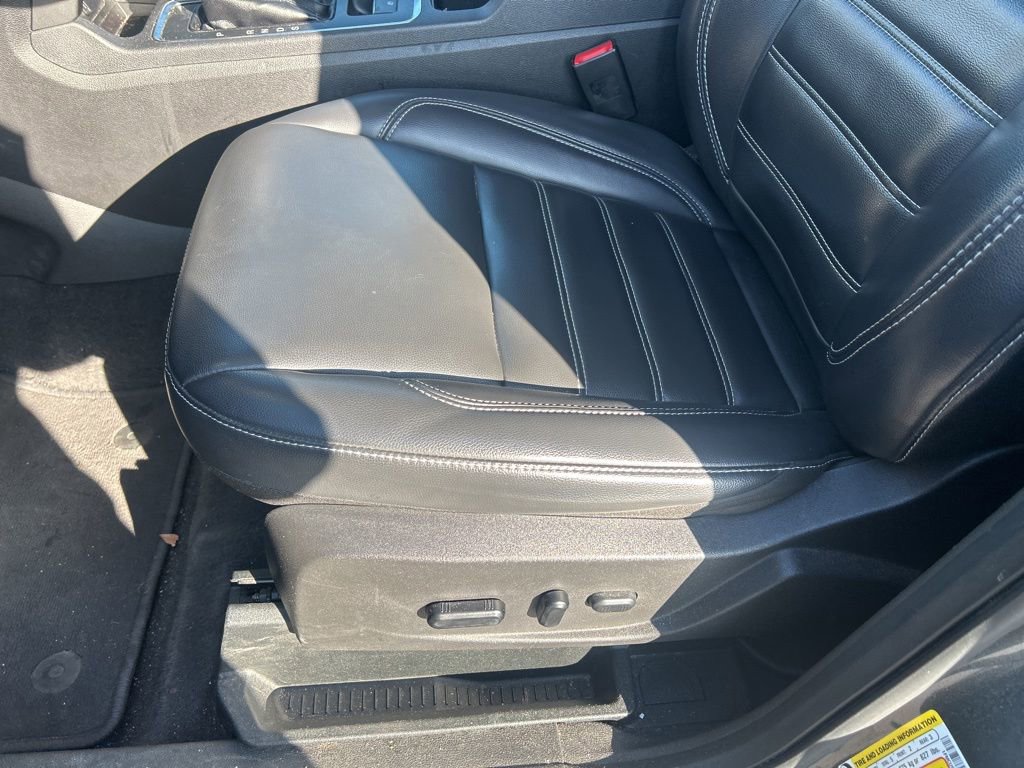 Used 2019 Ford Escape SEL image 22
