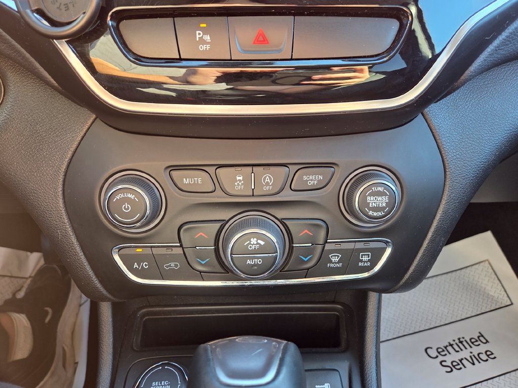 Used 2019 Jeep Cherokee Limited AWD/4WD image 25