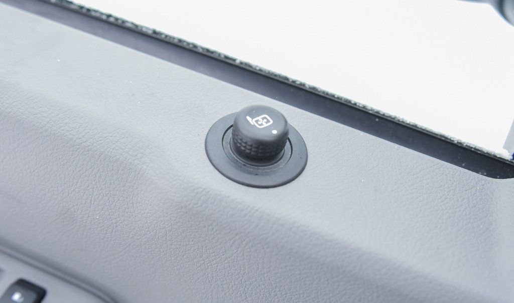 Used 2024 Ford E-450 and Econoline 450 Super Duty w/ Power Windows & Locks Group image 12