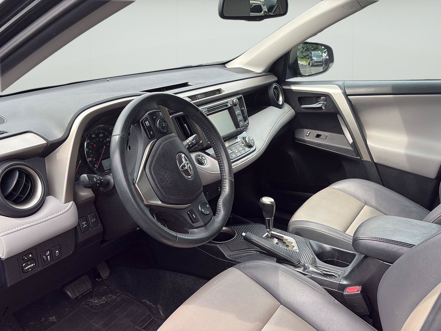 Used 2014 Toyota RAV4 Limited AWD/4WD image 5