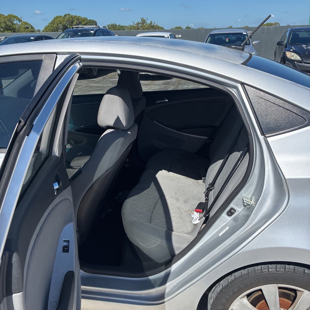 Used 2013 Hyundai Accent GLS w/ Premium Pkg FWD image 7