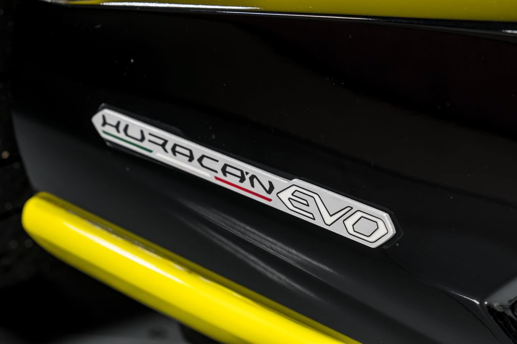 Used 2022 Lamborghini Huracan EVO AWD/4WD image 49