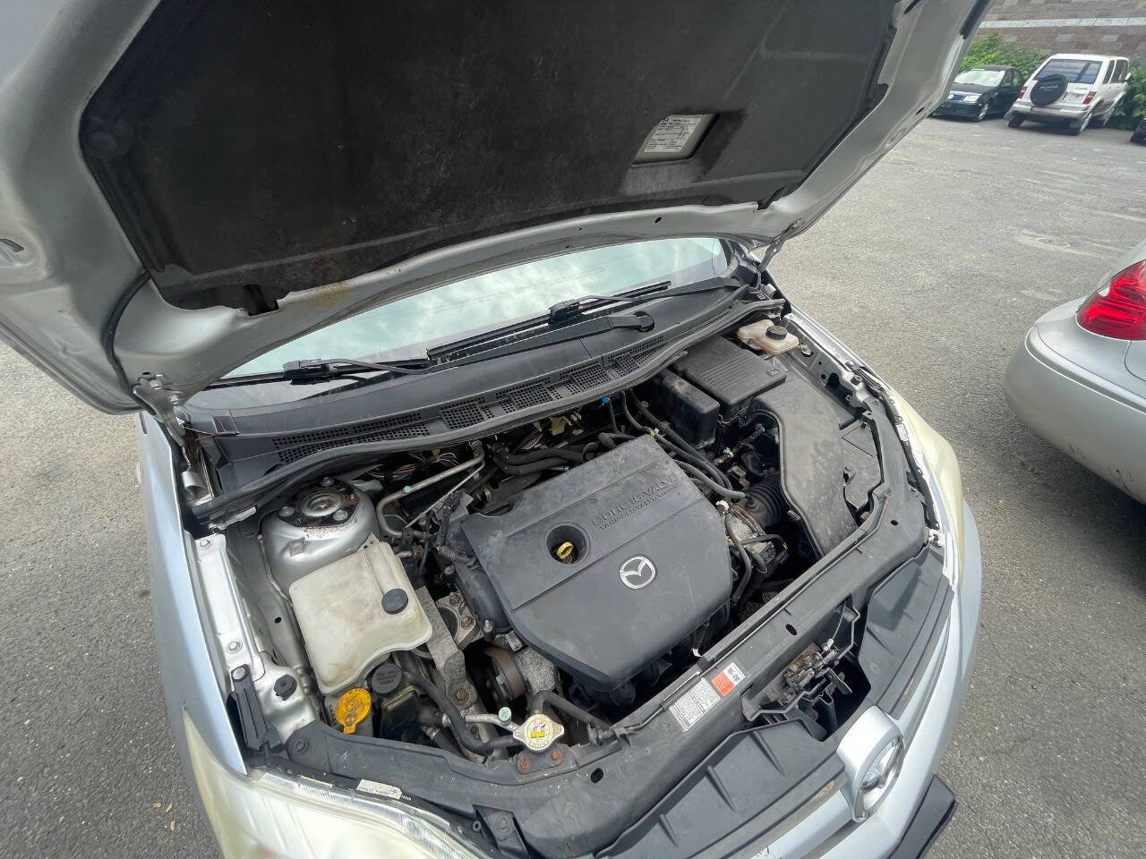 Used 2009 MAZDA MAZDA5 Sport FWD image 10